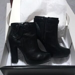 Black bow booties